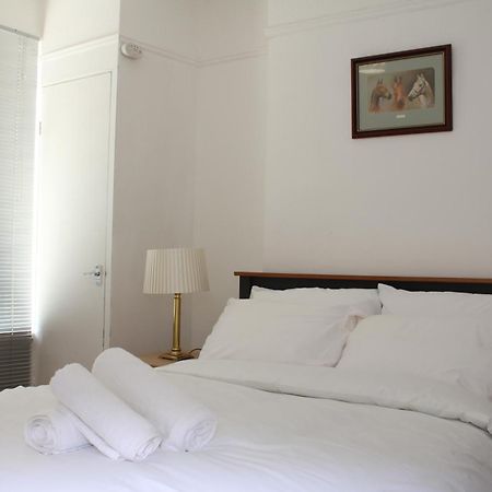 F2S Serviced Apartments 2Bedroom Terrace House With Free Wifi Netflix Suitable For Contractors Walking Distance To Train Station Дербі Екстер'єр фото