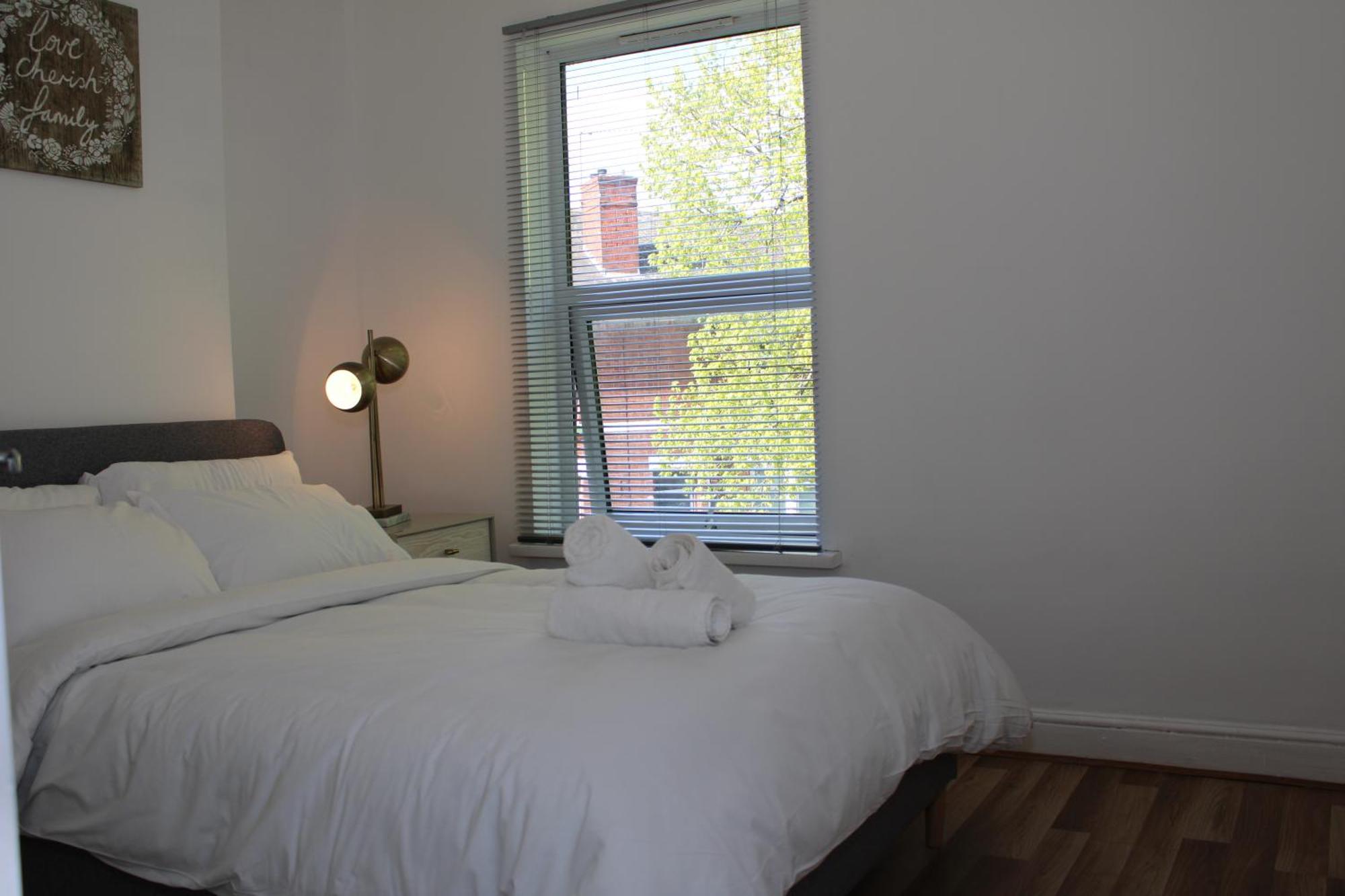 F2S Serviced Apartments 2Bedroom Terrace House With Free Wifi Netflix Suitable For Contractors Walking Distance To Train Station Дербі Екстер'єр фото