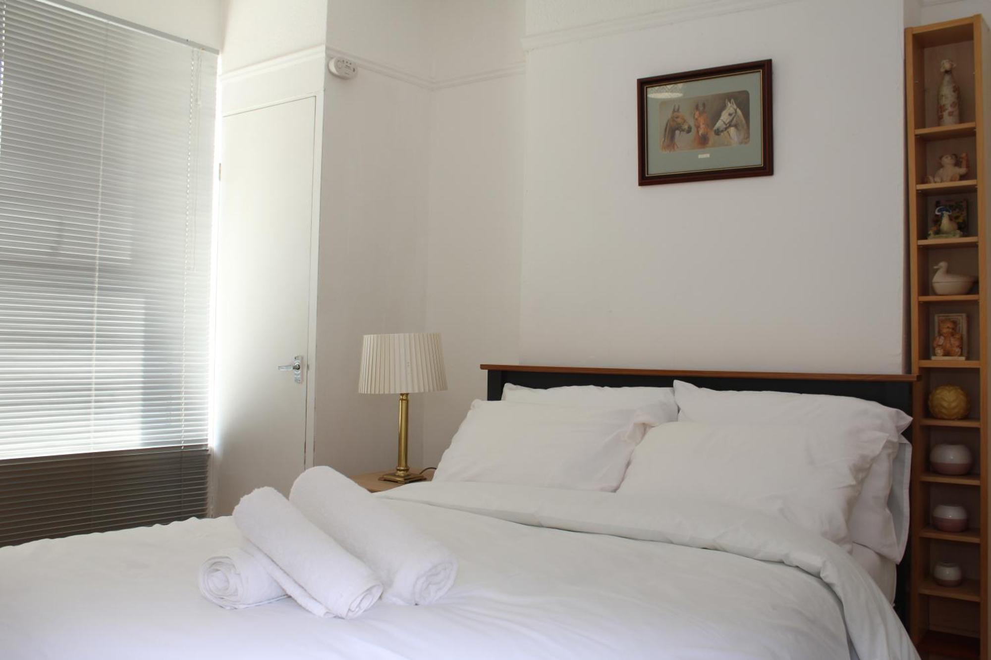 F2S Serviced Apartments 2Bedroom Terrace House With Free Wifi Netflix Suitable For Contractors Walking Distance To Train Station Дербі Екстер'єр фото