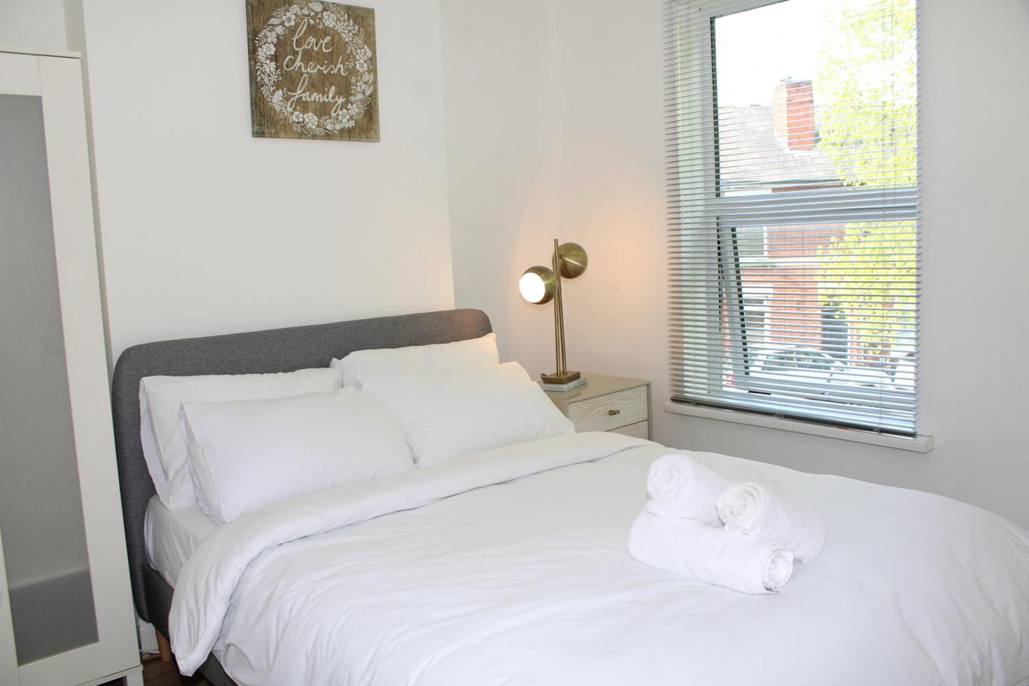 F2S Serviced Apartments 2Bedroom Terrace House With Free Wifi Netflix Suitable For Contractors Walking Distance To Train Station Дербі Екстер'єр фото