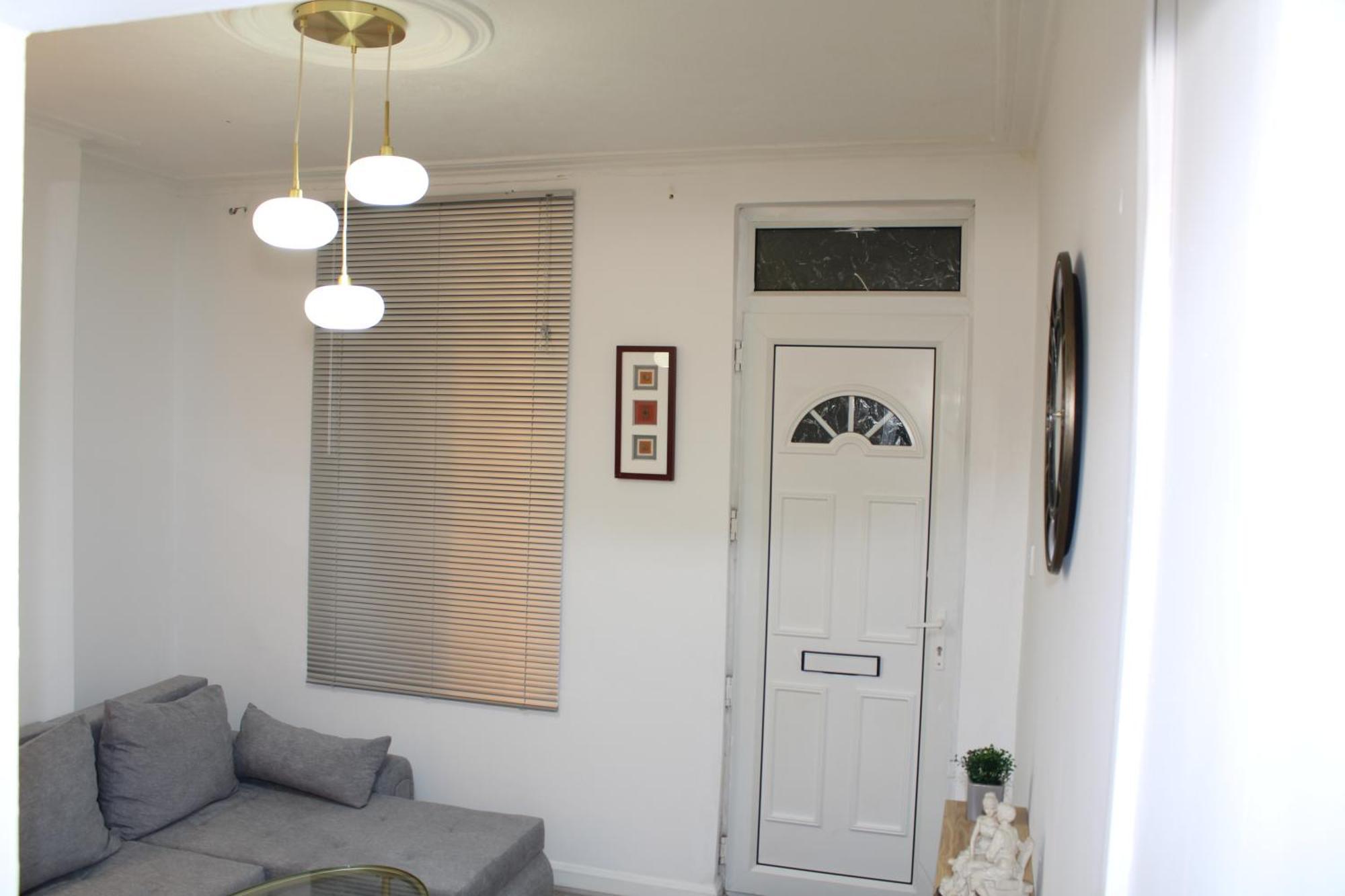 F2S Serviced Apartments 2Bedroom Terrace House With Free Wifi Netflix Suitable For Contractors Walking Distance To Train Station Дербі Екстер'єр фото