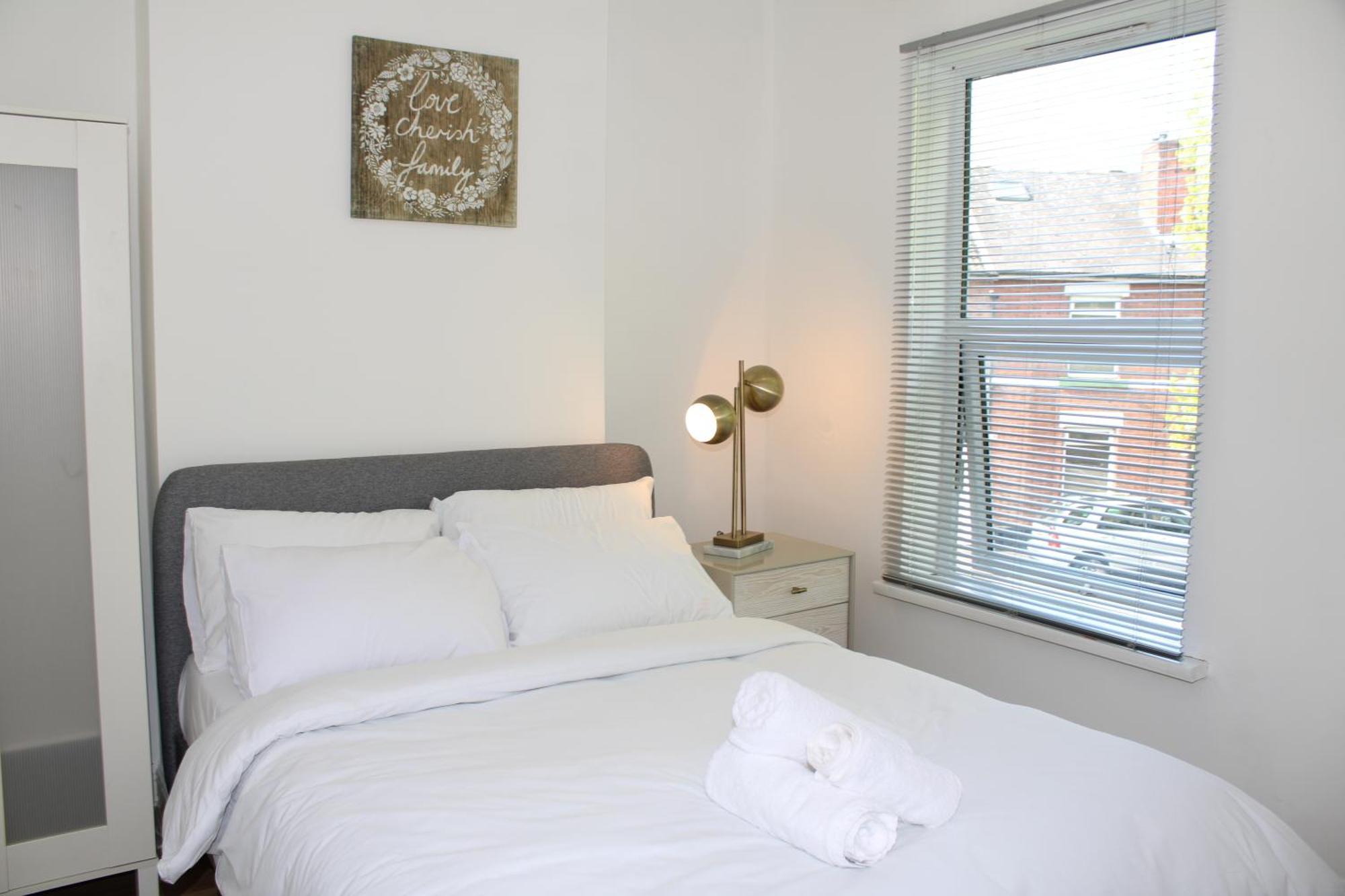 F2S Serviced Apartments 2Bedroom Terrace House With Free Wifi Netflix Suitable For Contractors Walking Distance To Train Station Дербі Екстер'єр фото