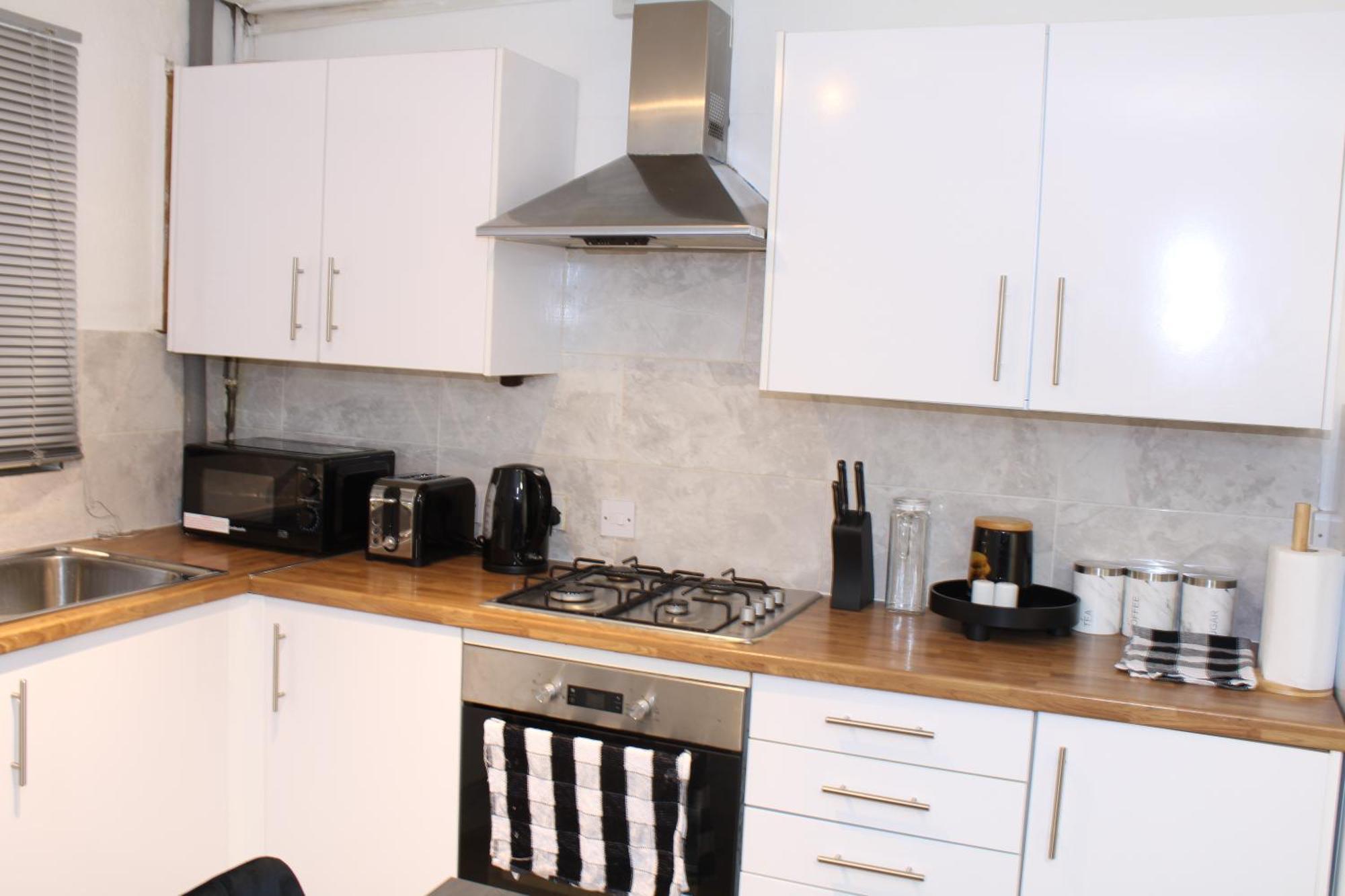 F2S Serviced Apartments 2Bedroom Terrace House With Free Wifi Netflix Suitable For Contractors Walking Distance To Train Station Дербі Екстер'єр фото