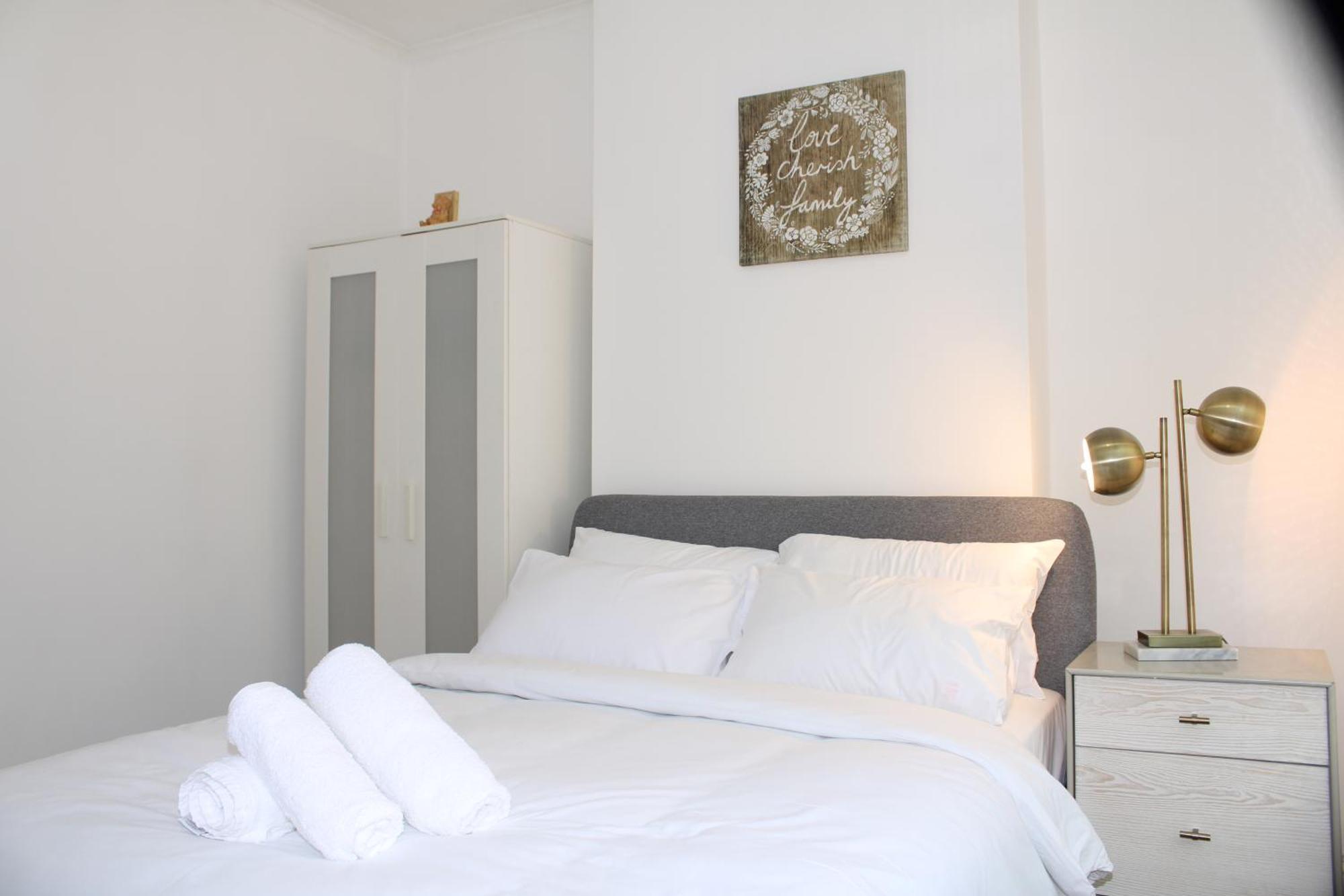 F2S Serviced Apartments 2Bedroom Terrace House With Free Wifi Netflix Suitable For Contractors Walking Distance To Train Station Дербі Екстер'єр фото