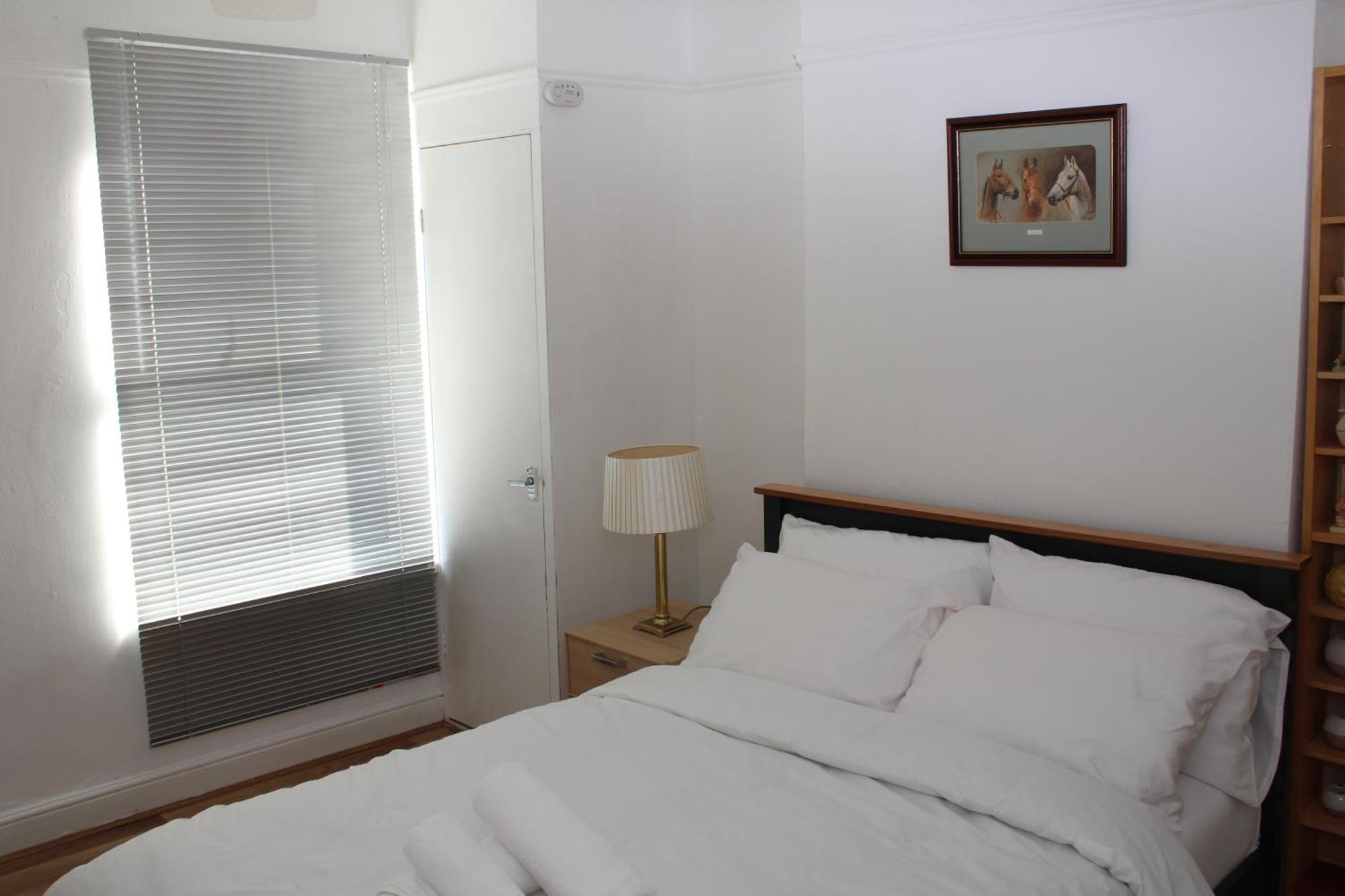 F2S Serviced Apartments 2Bedroom Terrace House With Free Wifi Netflix Suitable For Contractors Walking Distance To Train Station Дербі Екстер'єр фото