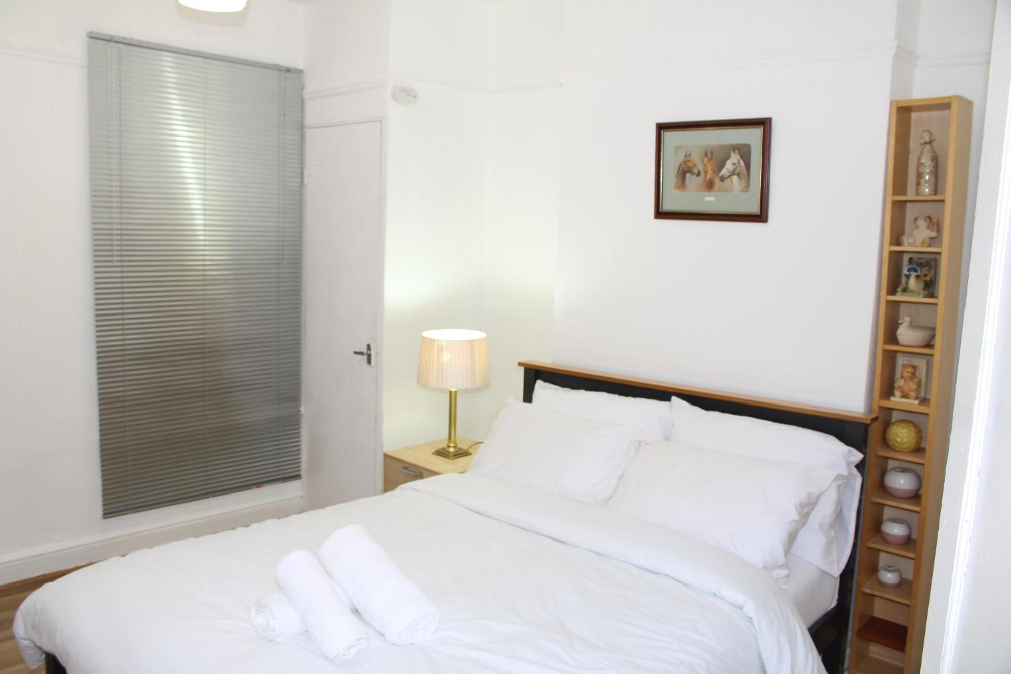 F2S Serviced Apartments 2Bedroom Terrace House With Free Wifi Netflix Suitable For Contractors Walking Distance To Train Station Дербі Екстер'єр фото